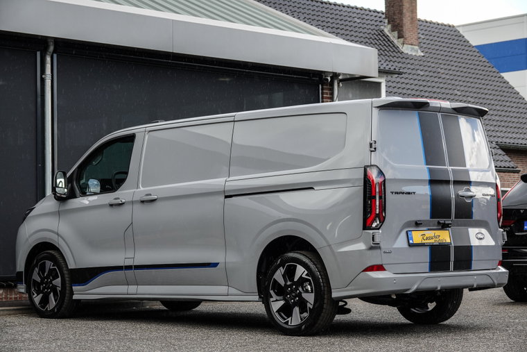 Vehicle Image 23