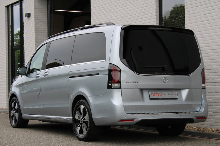 Vehicle Image 27