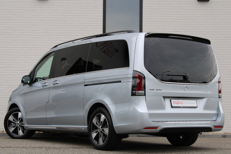 Vehicle Image 28