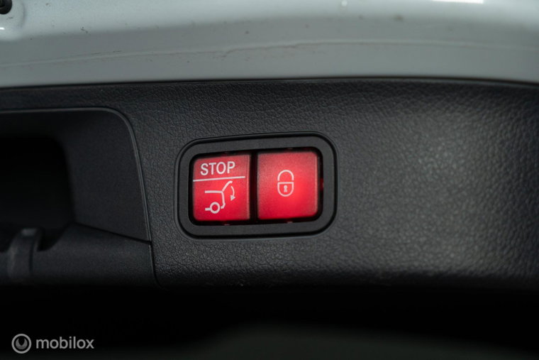 Vehicle Image 45