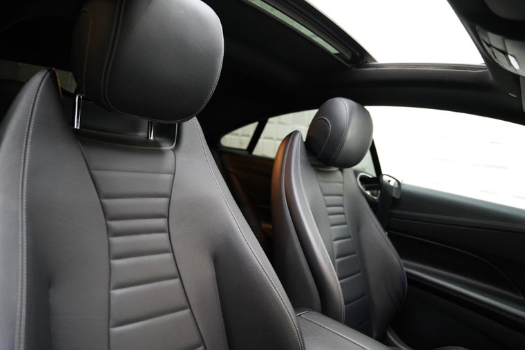 Vehicle Image 37