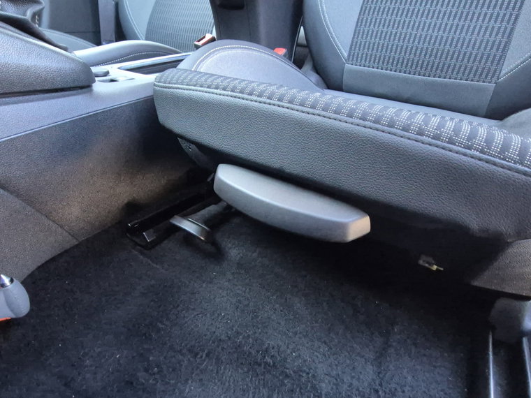 Vehicle Image 37