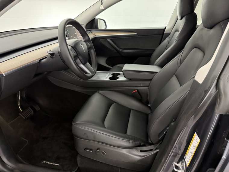 Vehicle Image 38