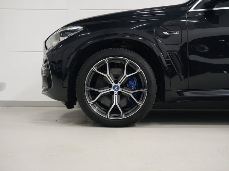 Vehicle Image 38