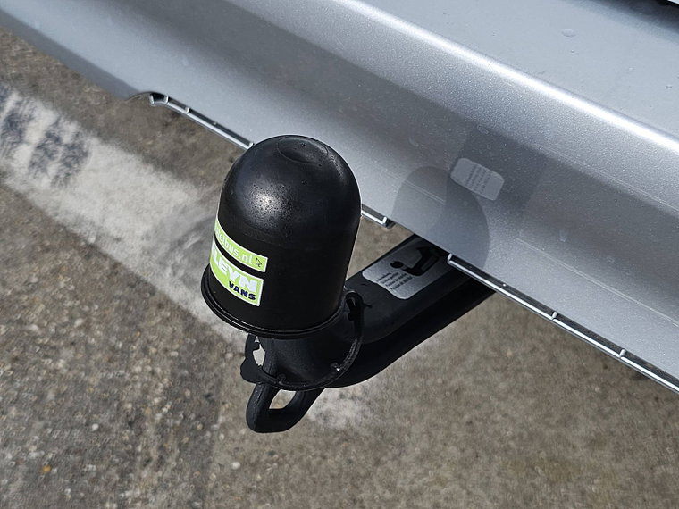 Vehicle Image 15