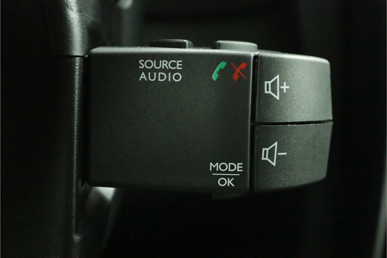 Vehicle Image 40