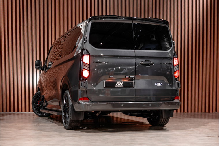 Vehicle Image 8