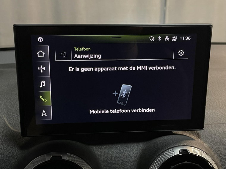Vehicle Image 32