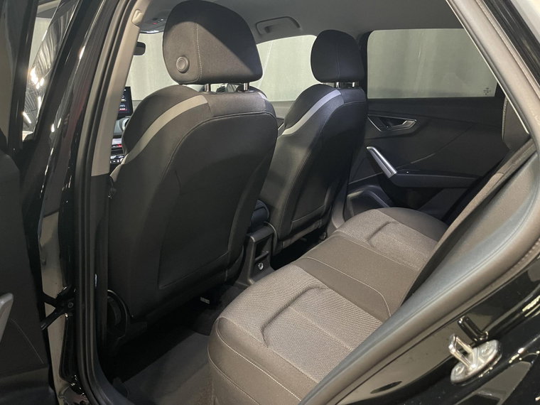 Vehicle Image 36