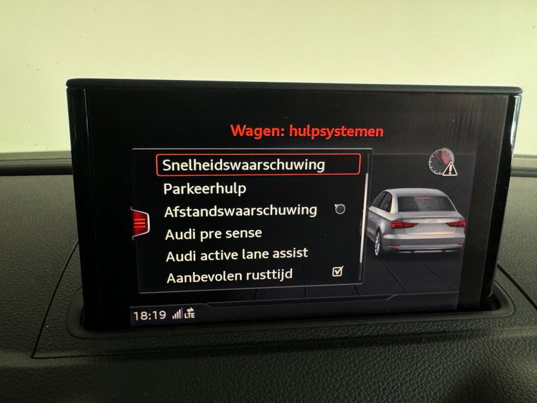 Vehicle Image 28