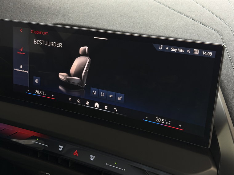 Vehicle Image 52