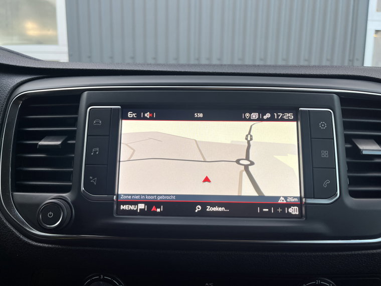 Vehicle Image 38