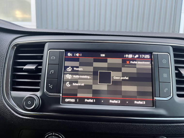 Vehicle Image 39