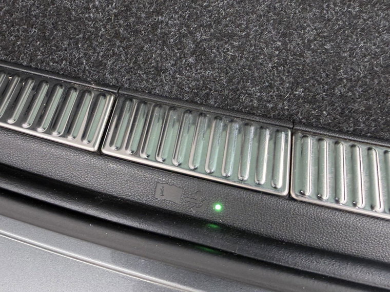 Vehicle Image 21