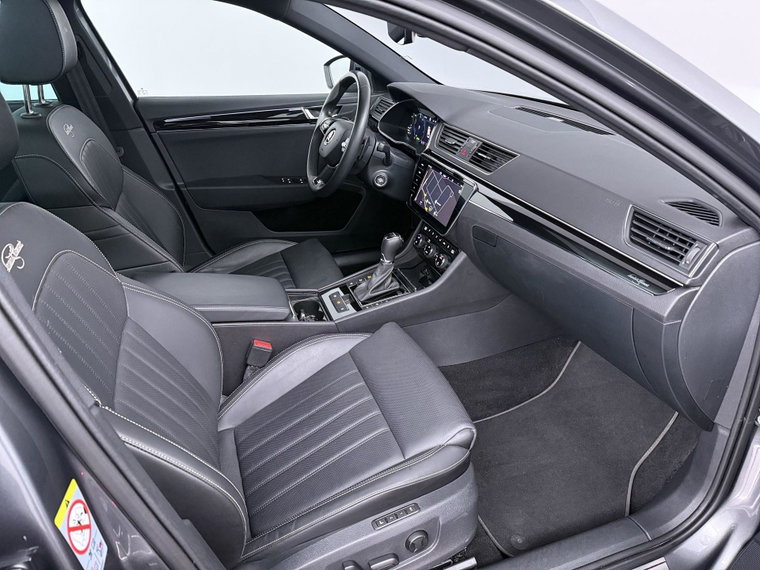 Vehicle Image 30