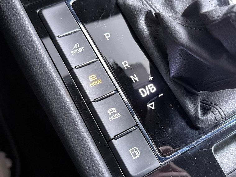 Vehicle Image 45