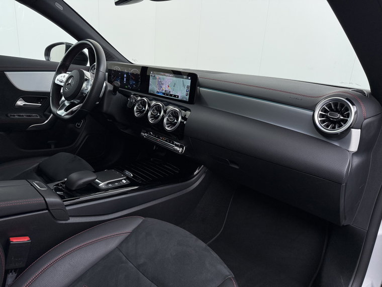 Vehicle Image 41