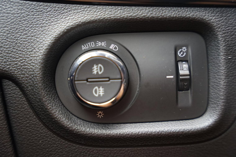 Vehicle Image 36