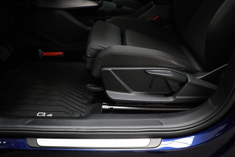 Vehicle Image 31