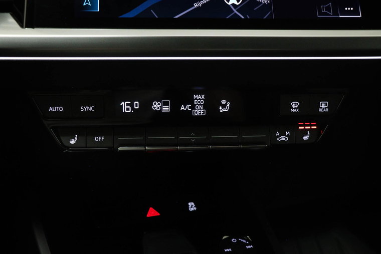 Vehicle Image 43
