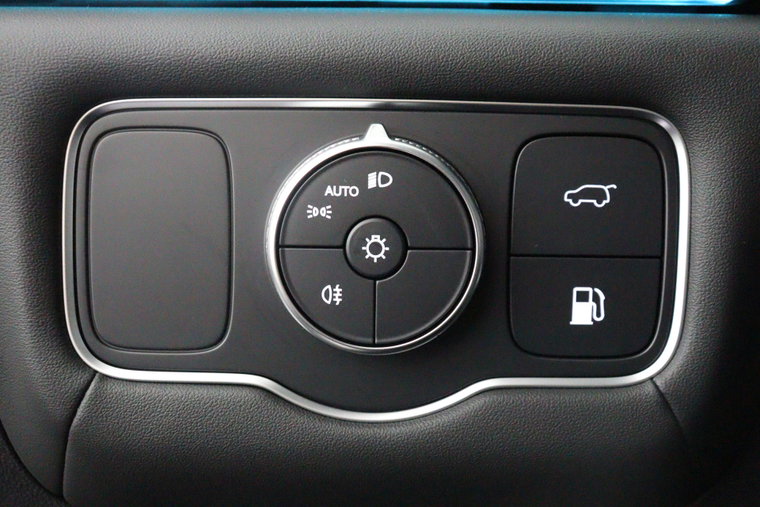 Vehicle Image 19