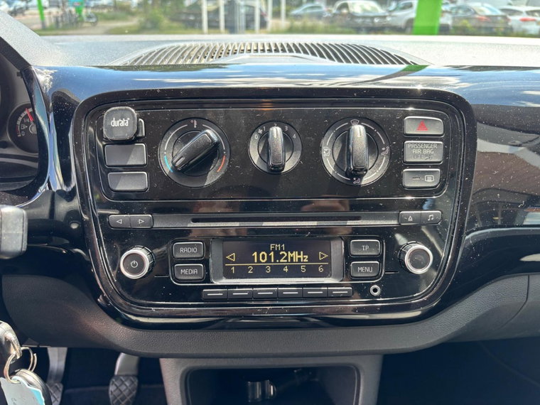 Vehicle Image 32