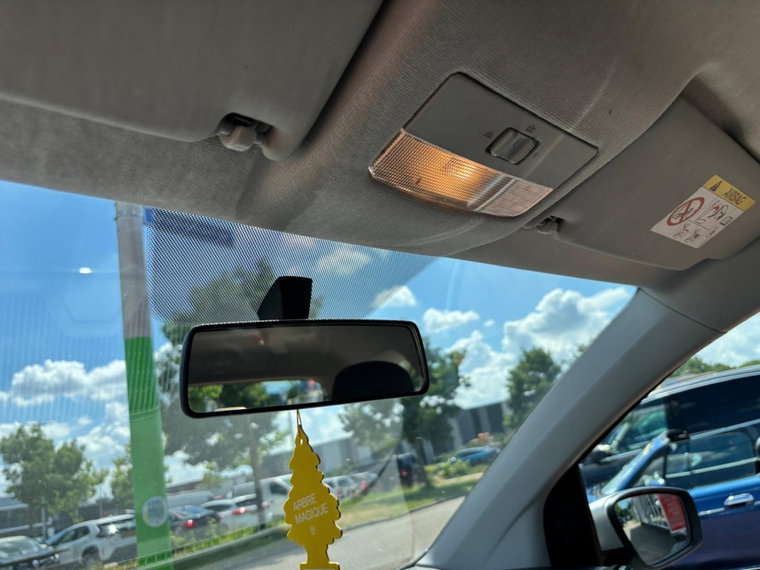 Vehicle Image 38