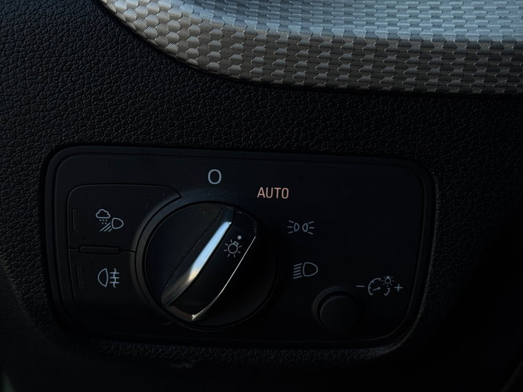 Vehicle Image 39