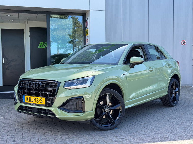 Vehicle Image 11
