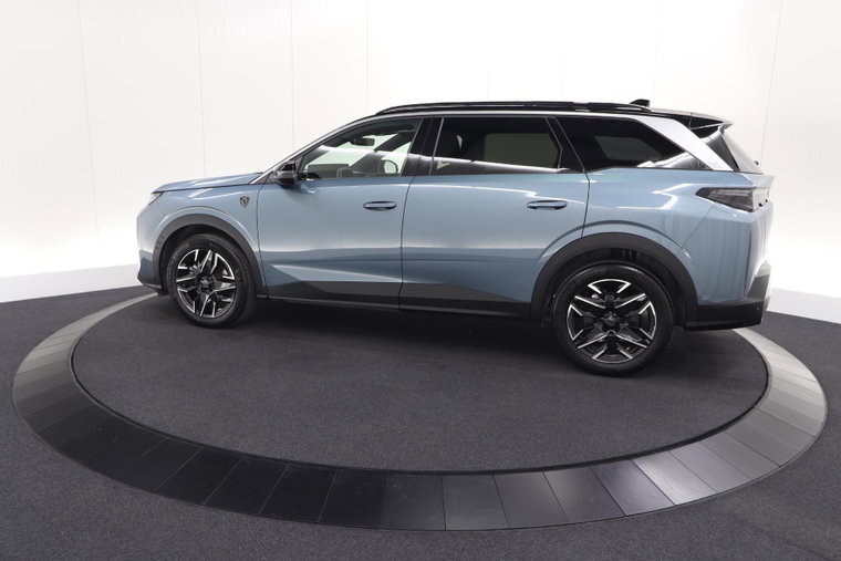 Vehicle Image 36