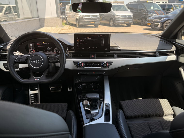 Vehicle Image 17