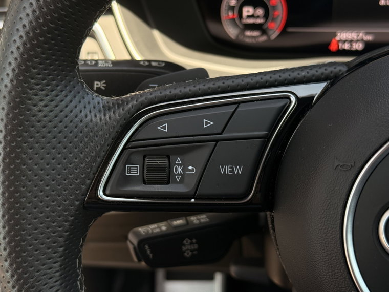 Vehicle Image 19