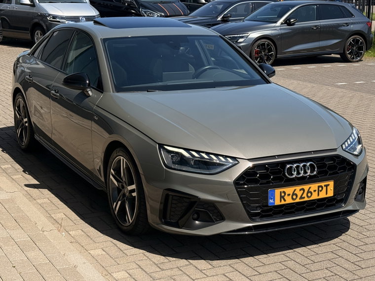 Vehicle Image 9