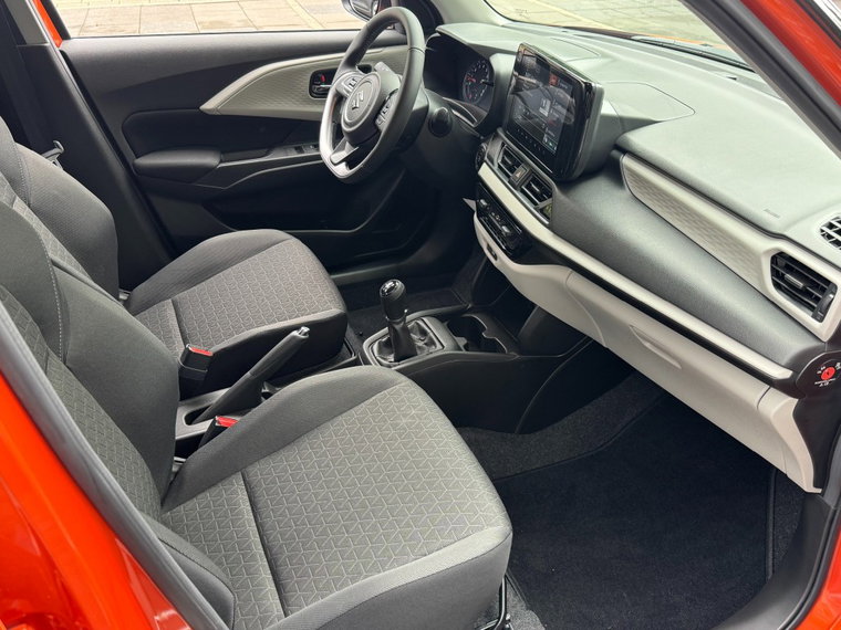 Vehicle Image 27