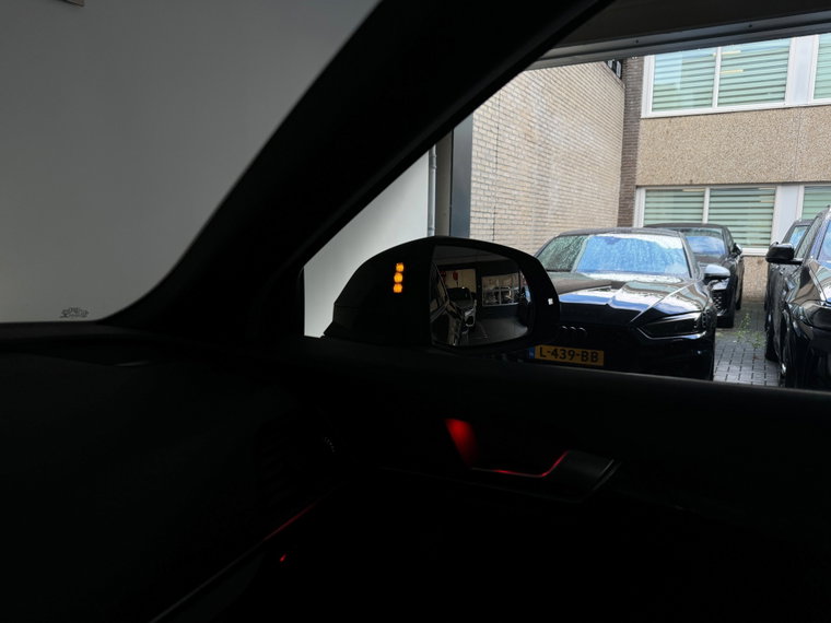 Vehicle Image 27