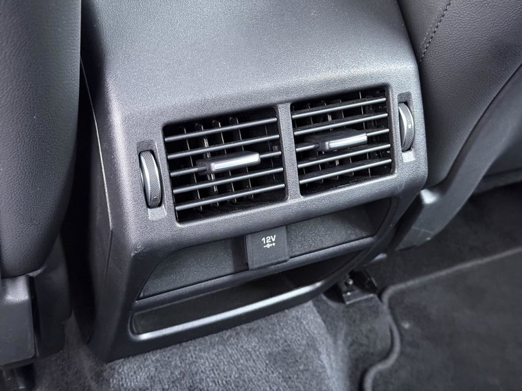 Vehicle Image 26
