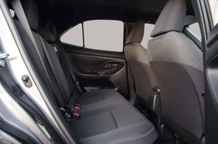 Vehicle Image 13