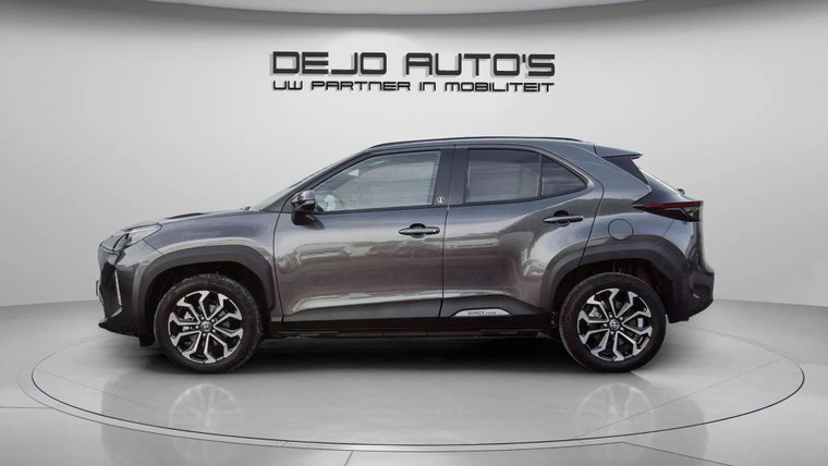 Vehicle Image 4