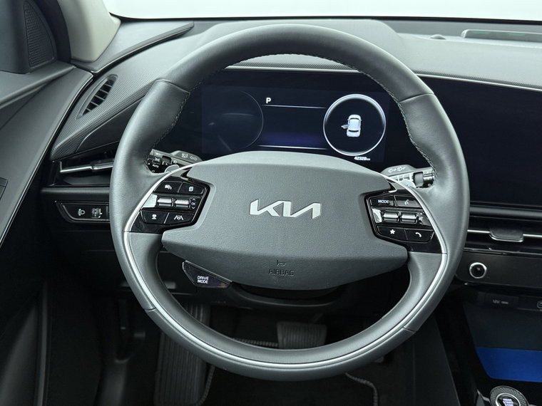 Vehicle Image 37