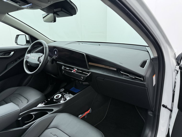 Vehicle Image 39
