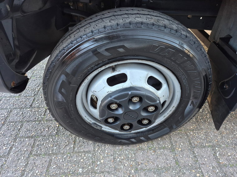 Vehicle Image 26