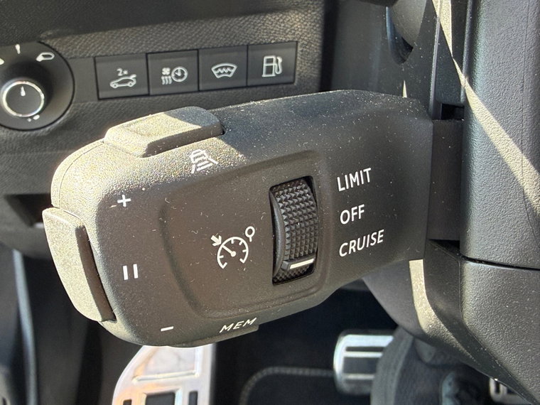 Vehicle Image 24