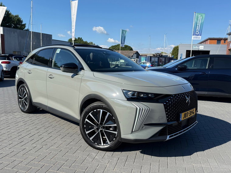 Vehicle Image 35