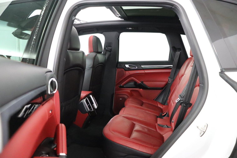 Vehicle Image 14