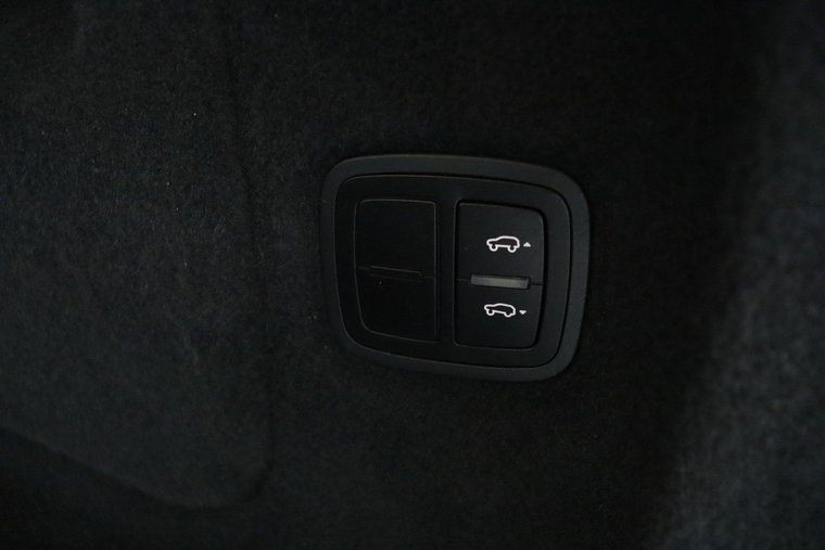 Vehicle Image 43