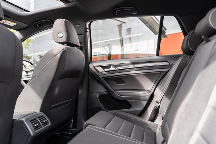 Vehicle Image 30