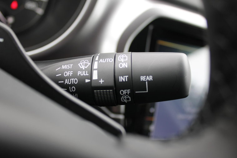 Vehicle Image 25
