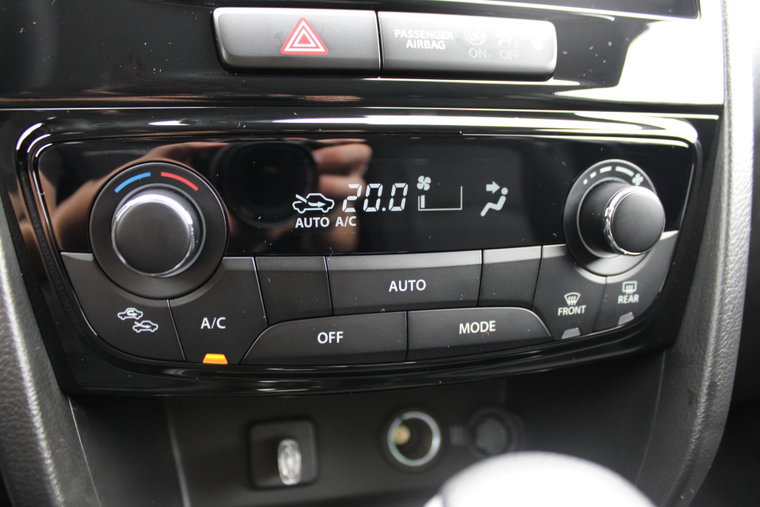 Vehicle Image 32