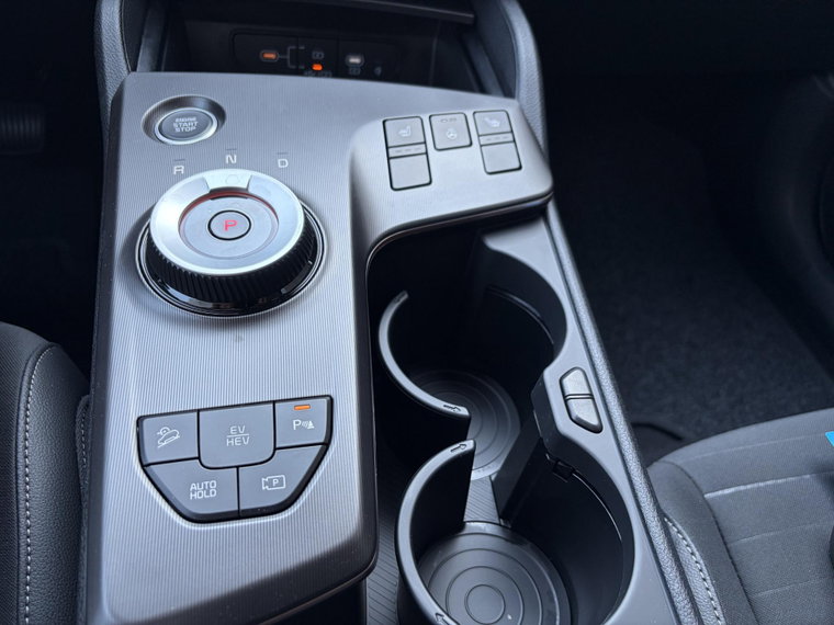 Vehicle Image 23