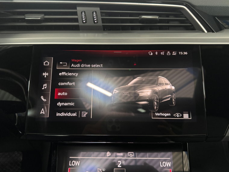 Vehicle Image 17